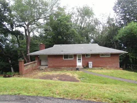 1916 Allison Dr, Glenshaw, PA 15116