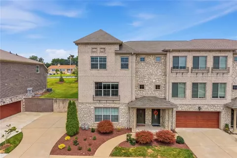 245 Lucca Ln, Pittsburgh, PA 15241