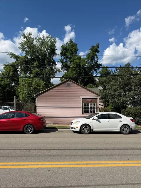 449 Main St, New Eagle, PA 15067