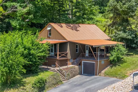 955 Boyce Rd, Bridgeville, PA 15017