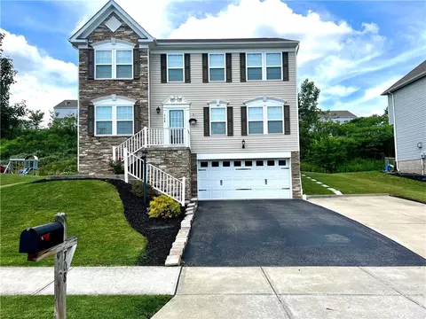 708 Culloden Ct, Coraopolis, PA 15108