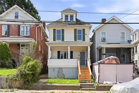 410 W 8th Ave, Tarentum, PA 15084