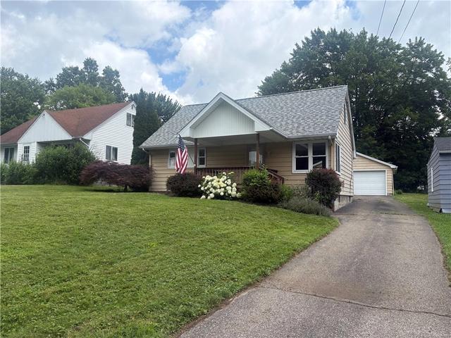 636 Lyle Dr, Hermitage, PA 16148