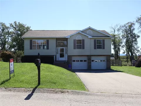 111 Mae Ln, Uniontown, PA 15401