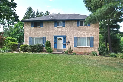 1768 Moynelle Dr, Pittsburgh, PA 15243