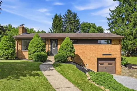 5520 Clearview Rd, Gibsonia, PA 15044