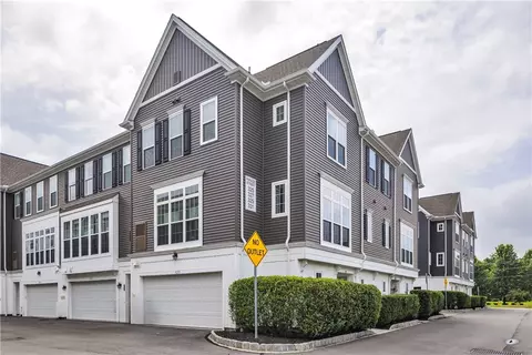 325 Parade St, Cranberry Township, PA 16066