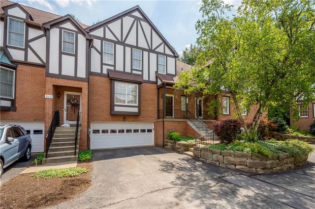 313 Kingsberry Cir, Pittsburgh, PA 15234