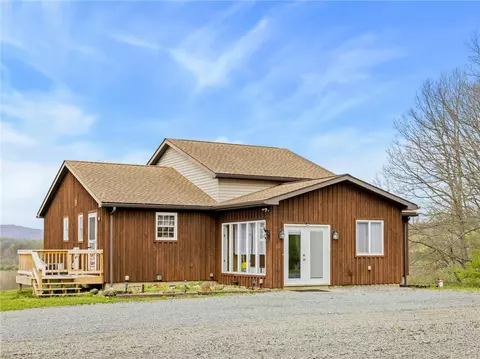 4453 N Route 711, New Florence, PA 15944