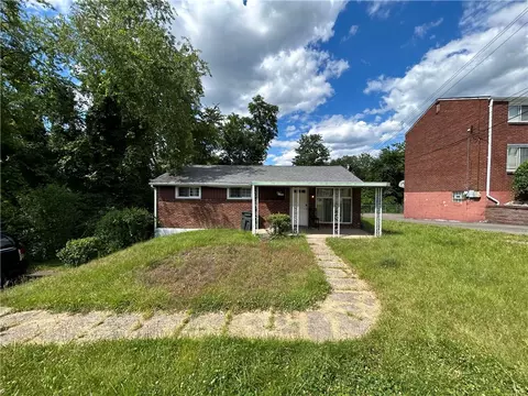 210 Erhardt Dr, Pittsburgh, PA 15235