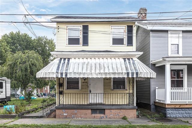 517 3rd Ave, Carnegie, PA 15106
