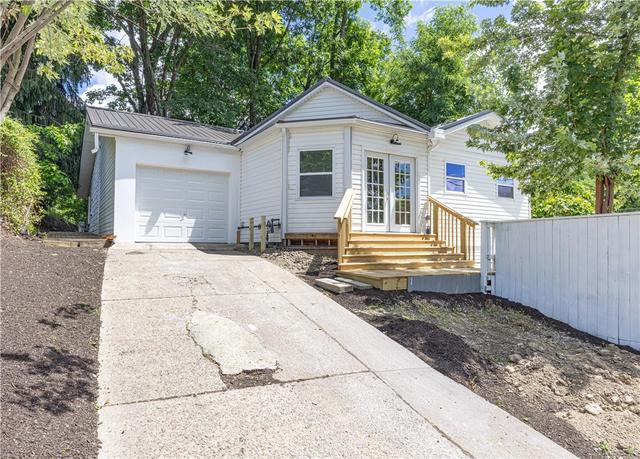 108 Lewis Dr, Pittsburgh, PA 15235