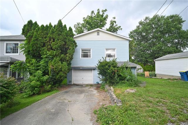1115 Roosevelt St, New Castle, PA 16101