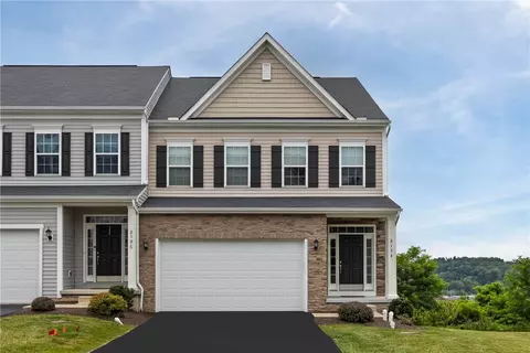 2194 Shawnee Dr, Washington, PA 15301