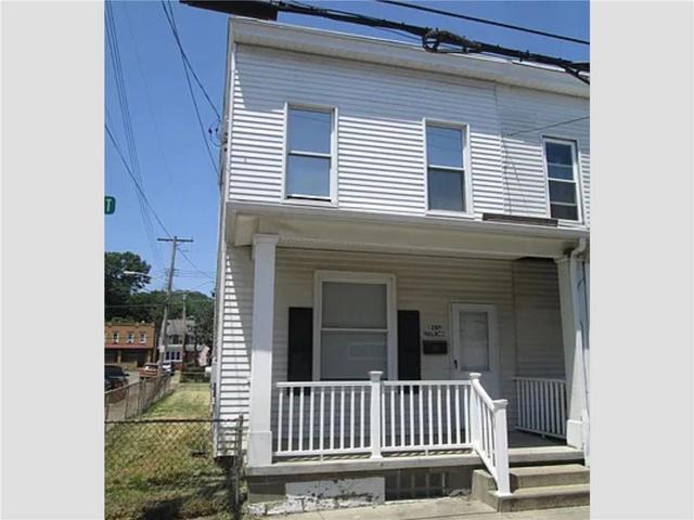 1200 Holmes St, Mckees Rocks, PA 15136