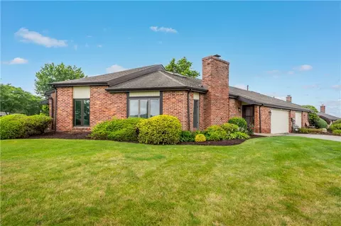 101 Victoria Dr, Canonsburg, PA 15317
