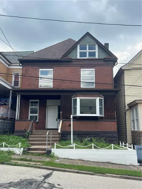 114 Hampton St, Wall, PA 15148