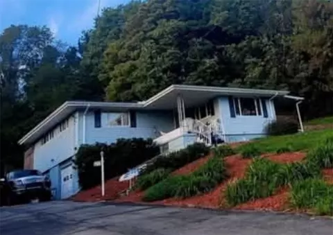 4013 Ridgemont Dr, Gibsonia, PA 15044