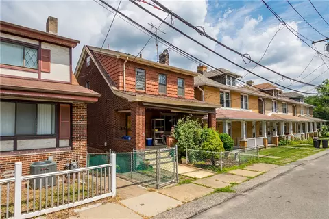 2812 Kenilworth St, Pittsburgh, PA 15226