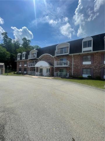 412 Clubhouse Dr, Washington, PA 15301