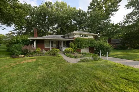 132 Okon Dr, Beaver Falls, PA 15010