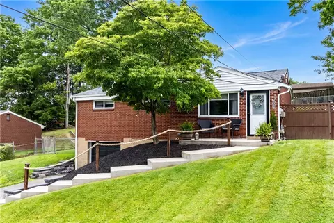 3513 W Stag Dr, Gibsonia, PA 15044