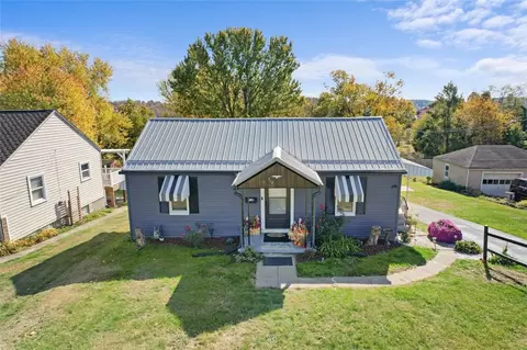 718 Gladden Rd, Canonsburg, PA 15317