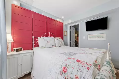Bedroom - 247 Cliffside Dr, Mars, PA 16046 photo 7 of 9