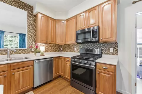 Kitchen - 247 Cliffside Dr, Mars, PA 16046 photo 4 of 6