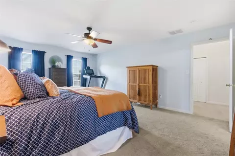 Bedroom - 247 Cliffside Dr, Mars, PA 16046 photo 3 of 9