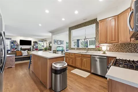 Kitchen - 247 Cliffside Dr, Mars, PA 16046 photo 5 of 6