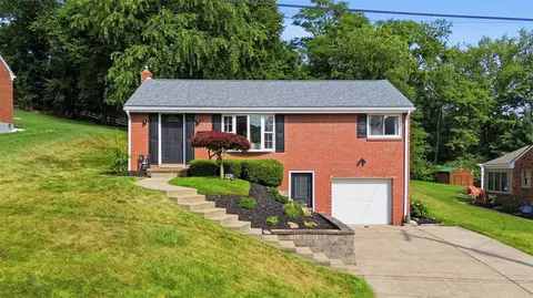 2228 Superior St, Bethel Park, PA 15102