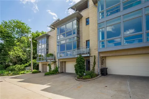 18 Windom Hill Pl, Pittsburgh, PA 15203