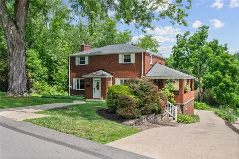 1253 Beagle Dr, Bethel Park, PA 15102