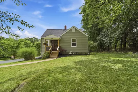 5106 Hardt Rd, Gibsonia, PA 15044 photo 3