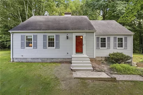 3011 Eldogor Ln, New Castle, PA 16105