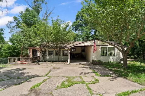 986 Coverdale, Pittsburgh, PA 15220