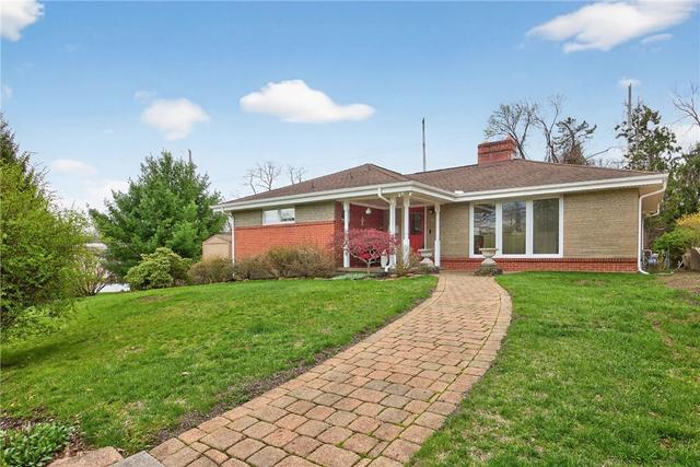 498 Balconade Dr, Pittsburgh, PA 15236