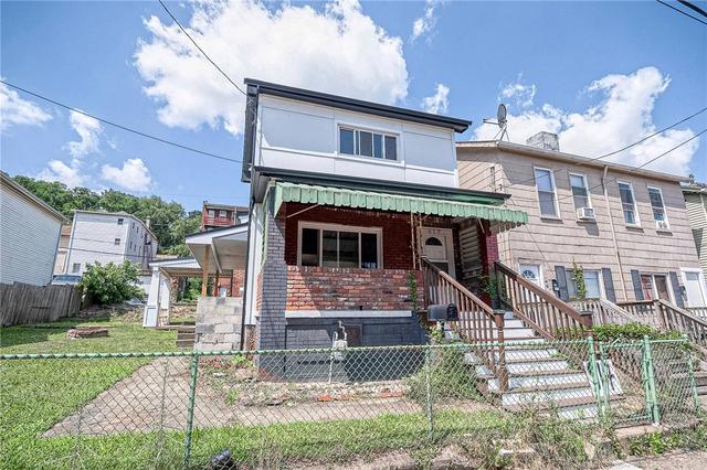 917 Robinson St, Mckees Rocks, PA 15136