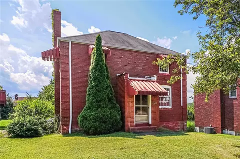 1035 Mccoy Rd, Mckees Rocks, PA 15136
