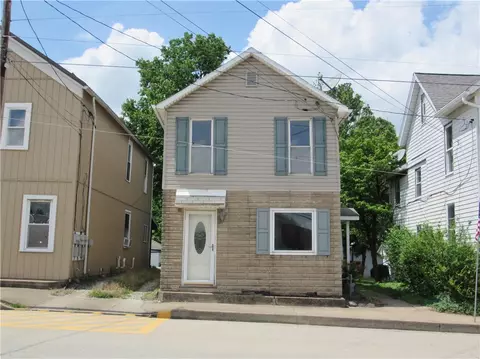 84 Main St, Smithfield, PA 15478