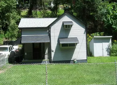 3990 Oakdale St, Pittsburgh, PA 15214