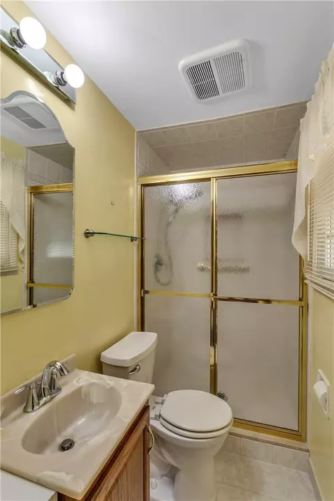 Bath - 23 Hones Rd, Export, PA 15632 photo 2 of 3