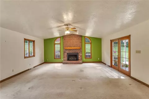 Living - 23 Hones Rd, Export, PA 15632 photo 6 of 9