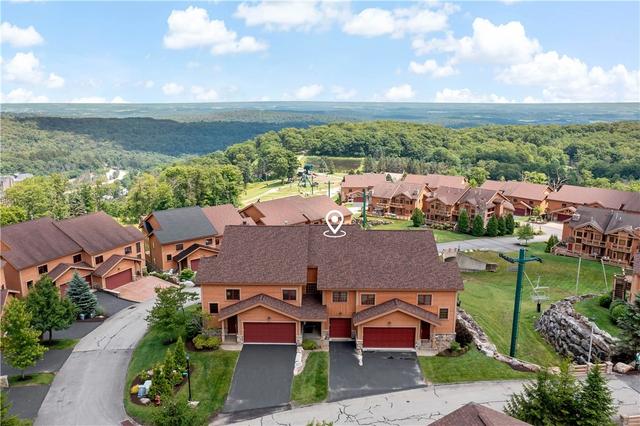 403 Southwind Cir, Champion, PA 15622