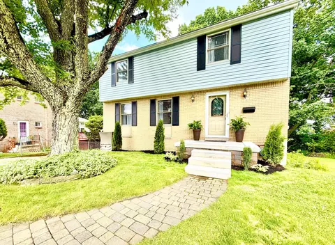 4933 Point Cir, Monroeville, PA 15146