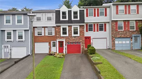 151 Ligonier Ln, New Kensington, PA 15068