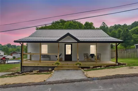 54 Sherlock Cir, Mcdonald, PA 15057