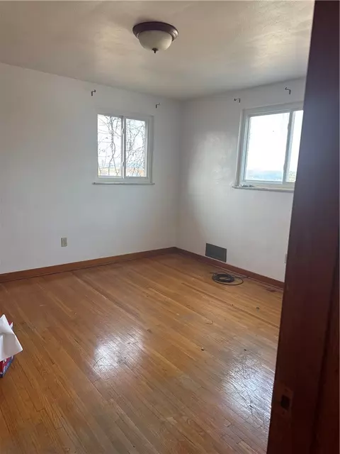 1615 Abraham St, Mckeesport, PA 15132
