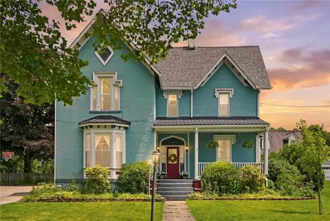 1121 Penn Ave, New Brighton, PA 15066